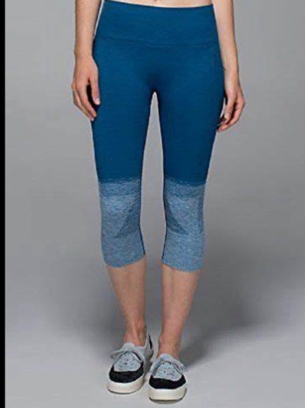 Lululemon Seamlessly Street Crop Size 6